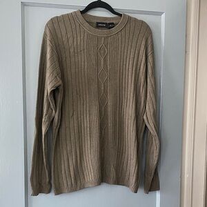Claiborne Men's Tan Crewneck Sweater